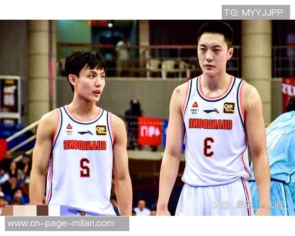 三节高光表现胡明轩复苏贡献12分徐杰6分5助攻展现传球艺术